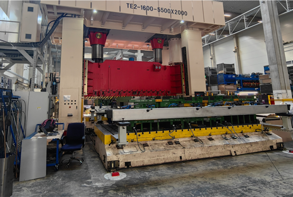Auto Parts – 1600T 3D Transfer System Progressive Press Line